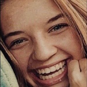 Meet your Posher, Juliana